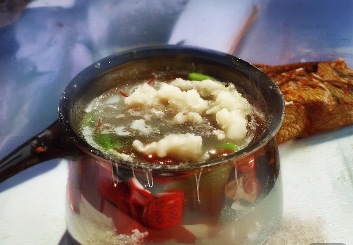 直播对决：嘴炮与牛仔风格主播的竞争与融合